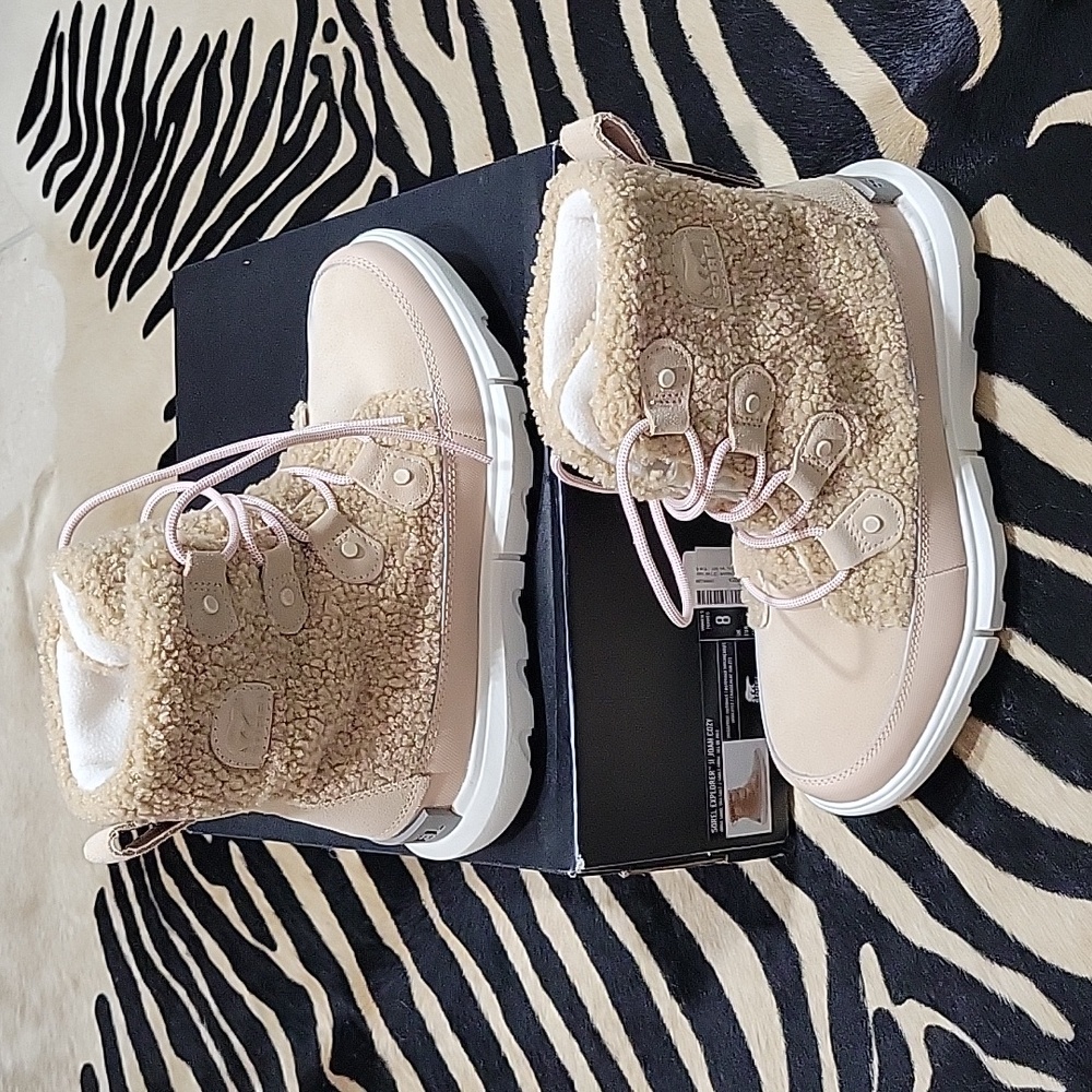 Sorel Explorer II Joan Cozy Sand Boots | Size 8